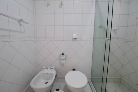 Apartamento para alugar com 183m², 4 quartos e 2 vagas Apartamento para alugar com 183m², 4 quartos e 2 vagasBanheiro Suíte 3