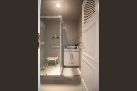 Apartamento à venda com 231m², 4 quartos e 3 vagasBanheiro Social