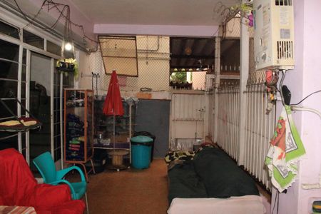 Casa à venda com 98m², 2 quartos e sem vagaVaranda