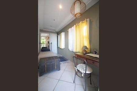 Casa à venda com 250m², 6 quartos e 2 vagas Casa à venda com 250m², 6 quartos e 2 vagasQuarto 4