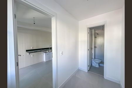 Apartamento à venda com 167m², 3 quartos e 1 vaga Apartamento à venda com 167m², 3 quartos e 1 vagaQuarto de Serviço