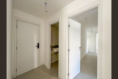 Apartamento à venda com 167m², 3 quartos e 1 vaga Apartamento à venda com 167m², 3 quartos e 1 vagaCorredor