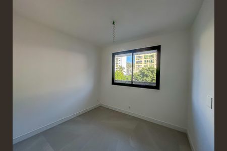 Apartamento à venda com 167m², 3 quartos e 1 vaga Apartamento à venda com 167m², 3 quartos e 1 vagaSuíte 2