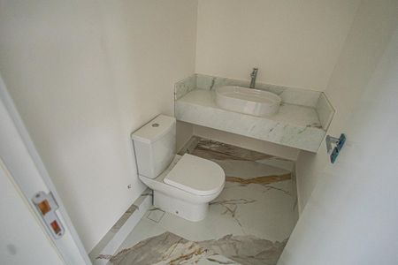 Apartamento à venda com 266m², 4 quartos e 3 vagas Apartamento à venda com 266m², 4 quartos e 3 vagasLavabo