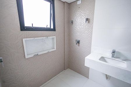 Apartamento à venda com 266m², 4 quartos e 3 vagas Apartamento à venda com 266m², 4 quartos e 3 vagasBanheiro da Suíte 2