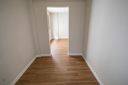 Apartamento à venda com 266m², 4 quartos e 3 vagas Apartamento à venda com 266m², 4 quartos e 3 vagasCloset da Suíte 2
