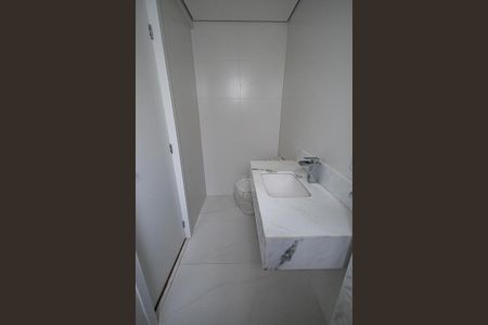 Apartamento à venda com 266m², 4 quartos e 3 vagas Apartamento à venda com 266m², 4 quartos e 3 vagasBanheiro da Suíte 1