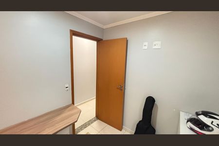 Apartamento à venda com 96m², 3 quartos e 2 vagasQuarto 2