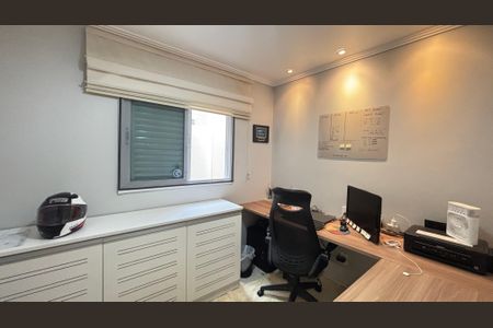 Apartamento à venda com 96m², 3 quartos e 2 vagasQuarto 2