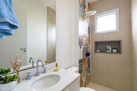 Casa de condomínio à venda com 77m², 2 quartos e 2 vagas Casa de condomínio à venda com 77m², 2 quartos e 2 vagasBanheiro da Suíte 2