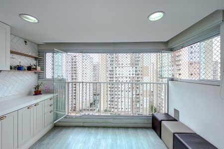 Apartamento à venda com 75m², 3 quartos e 1 vaga Apartamento à venda com 75m², 3 quartos e 1 vagaVaranda da Sala