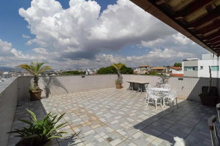 Apartamento à venda com 296m², 4 quartos e 6 vagasCobertura