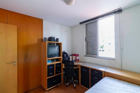 Apartamento à venda com 296m², 4 quartos e 6 vagasQuarto 1
