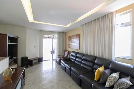 Apartamento à venda com 296m², 4 quartos e 6 vagasCobertura - Sala 2