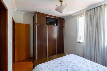 Apartamento à venda com 296m², 4 quartos e 6 vagasSuíte