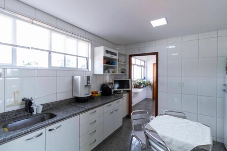 Apartamento à venda com 296m², 4 quartos e 6 vagasCozinha