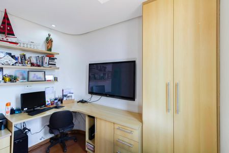 Apartamento à venda com 296m², 4 quartos e 6 vagasQuarto 2