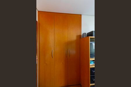 Apartamento à venda com 296m², 4 quartos e 6 vagasQuarto 1