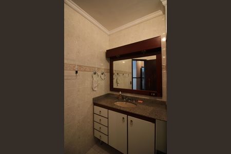 Apartamento à venda com 196m², 3 quartos e 2 vagasBanheiro da Suíte