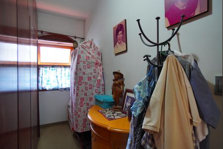 Casa à venda com 320m², 5 quartos e 6 vagasSuíte Closet - Segundo Andar