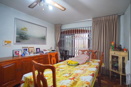 Casa à venda com 320m², 5 quartos e 6 vagasSala de Jantar