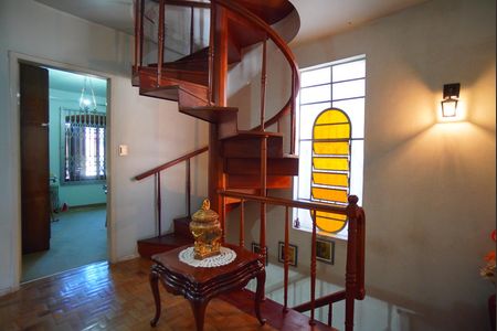 Casa à venda com 320m², 5 quartos e 6 vagasHall 