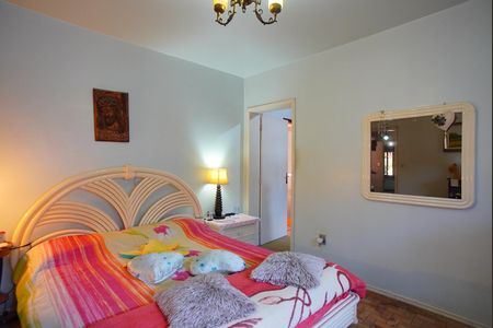 Casa à venda com 320m², 5 quartos e 6 vagasSuíte - Segundo Andar