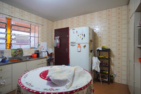 Casa à venda com 320m², 5 quartos e 6 vagasCozinha