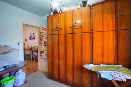 Casa à venda com 320m², 5 quartos e 6 vagasQuarto 3 - Segundo Andar