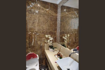 Casa de condomínio à venda com 230m², 4 quartos e 3 vagas