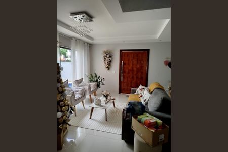 Casa de condomínio à venda com 230m², 4 quartos e 3 vagas