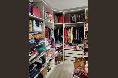 Casa de condomínio à venda com 230m², 4 quartos e 3 vagas