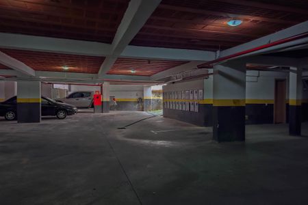 Apartamento à venda com 57m², 2 quartos e 2 vagas Apartamento à venda com 57m², 2 quartos e 2 vagasÁrea comum - Estacionamento