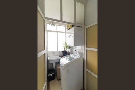 Apartamento à venda com 81m², 2 quartos e sem vaga Apartamento à venda com 81m², 2 quartos e sem vagaLavanderia