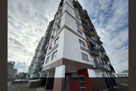 Apartamento à venda com 66m², 2 quartos e 1 vagaFachada