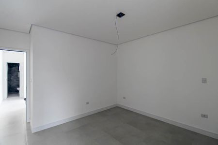 Casa à venda com 107m², 2 quartos e 2 vagas Casa à venda com 107m², 2 quartos e 2 vagasSuite