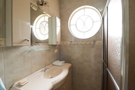 Casa à venda com 288m², 3 quartos e 4 vagas Casa à venda com 288m², 3 quartos e 4 vagasBanheiro Social