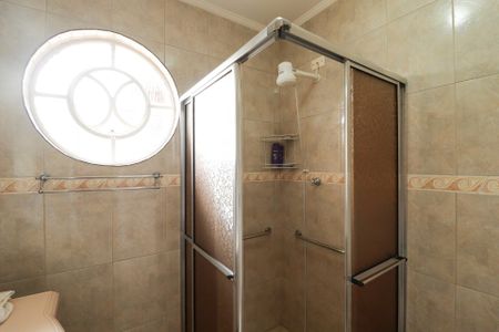 Casa à venda com 288m², 3 quartos e 4 vagas Casa à venda com 288m², 3 quartos e 4 vagasBanheiro Social