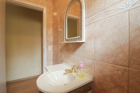 Casa à venda com 288m², 3 quartos e 4 vagas Casa à venda com 288m², 3 quartos e 4 vagasLavabo