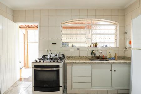 Casa à venda com 288m², 3 quartos e 4 vagas Casa à venda com 288m², 3 quartos e 4 vagasCozinha