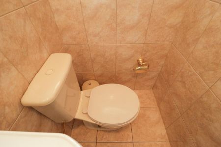 Casa à venda com 288m², 3 quartos e 4 vagas Casa à venda com 288m², 3 quartos e 4 vagasLavabo