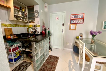 Apartamento à venda com 52m², 1 quarto e sem vaga Apartamento à venda com 52m², 1 quarto e sem vagaCozinha