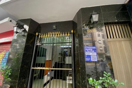 Apartamento à venda com 52m², 1 quarto e sem vaga Apartamento à venda com 52m², 1 quarto e sem vagaFachada + Plaquinha