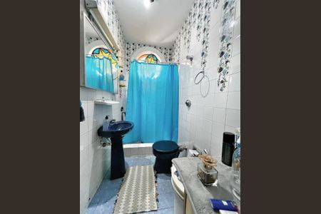Casa à venda com 250m², 4 quartos e 4 vagas Casa à venda com 250m², 4 quartos e 4 vagasBanheiro Social