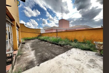 Casa à venda com 250m², 4 quartos e 4 vagas Casa à venda com 250m², 4 quartos e 4 vagasÁrea comum