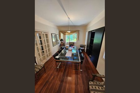 Casa de condomínio à venda com 589m², 4 quartos e 4 vagas