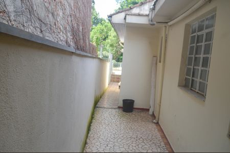 Casa para alugar com 356m², 5 quartos e 2 vagas Casa para alugar com 356m², 5 quartos e 2 vagasÁrea externa Frente