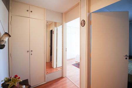 Apartamento à venda com 98m², 2 quartos e 2 vagas Apartamento à venda com 98m², 2 quartos e 2 vagasCorredor