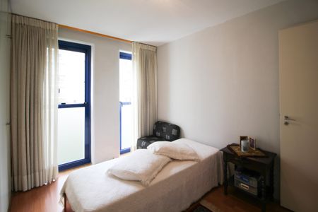 Apartamento à venda com 98m², 2 quartos e 2 vagas Apartamento à venda com 98m², 2 quartos e 2 vagasQuarto 2