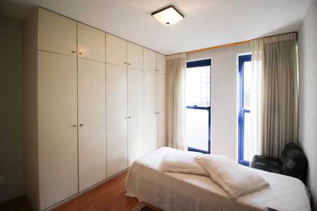 Apartamento à venda com 98m², 2 quartos e 2 vagas Apartamento à venda com 98m², 2 quartos e 2 vagasQuarto 2